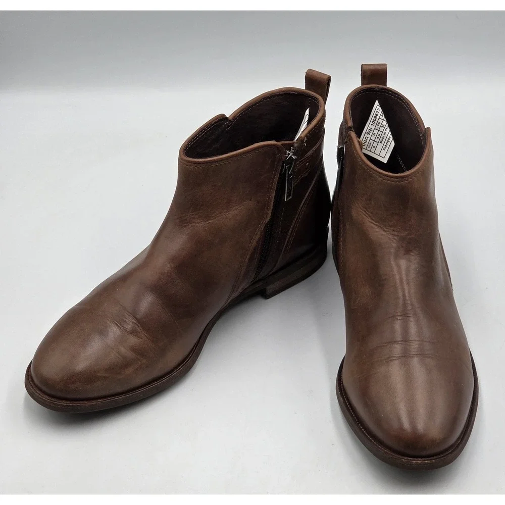 UGG Demi‎ Boot Womens 6 Brown Leather Shearling Lined Ankle Zip Buckle
